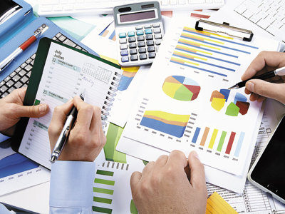Economia României aproape stagnează
