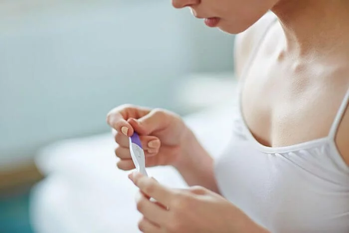 Rata globală de fertilitate este în scădere