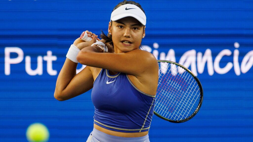 Emma Răducanu a obținut calificarea în sferturile turneului WTA