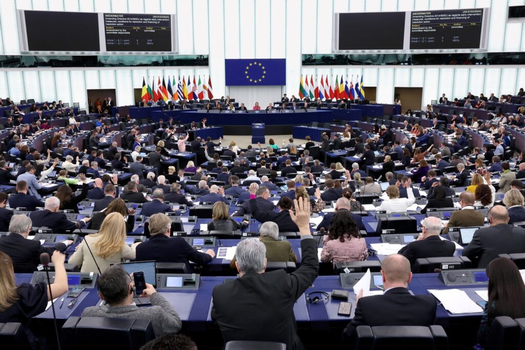 În Parlamentul European, cordonul sanitar împotriva forțelor de extremă-dreapta este tot mai FRAGIL