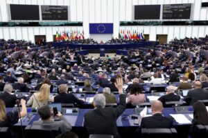 În Parlamentul European, cordonul sanitar împotriva forțelor de extremă-dreapta este tot mai FRAGIL