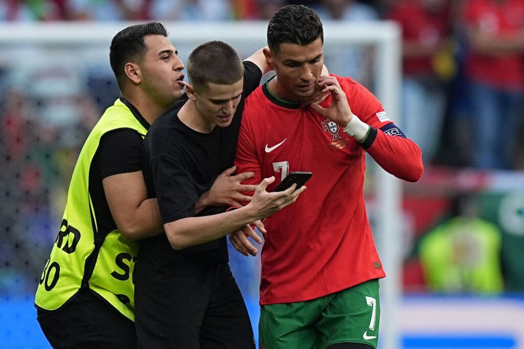 UEFA ia măsuri împotriva vânătorilor de selfie