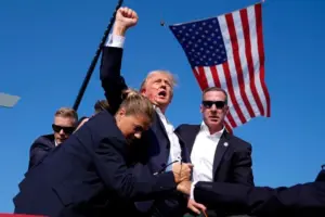 Tricourile cu Trump după atac au fost retrase din China