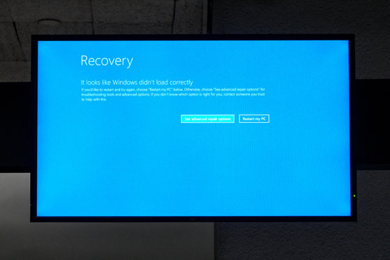 Primele estimări ale crizei provocate de softul defect Crowdstrike