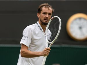 Medvedev ajunge în semifinale la Wimbledon