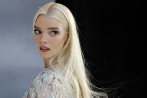 S-a descoperit cine este cea mai FRUMOASĂ femeie din lume. Are un scor de 94,66%