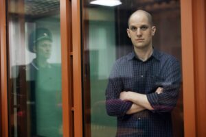 Ziua cea mai lungă. A fost REPROGRAMAT procesul lui Evan Gershkovich, jurnalistul Wall Street Journal arestat în Rusia și acuzat de spionaj
