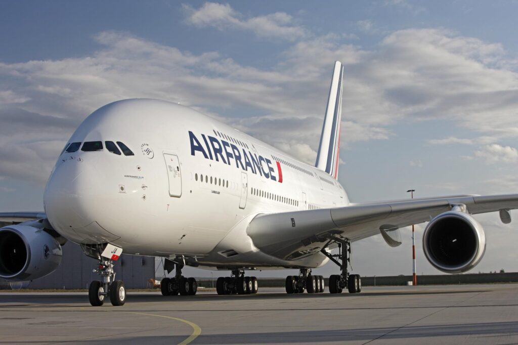 Air France a suspendat zborurile spre Tel Aviv şi Beirut