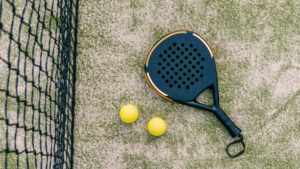 Padelul devine tot mai popular în Europa. Cât de accesibil este