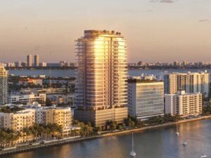 Brandurile de lux investesc în imobiliare