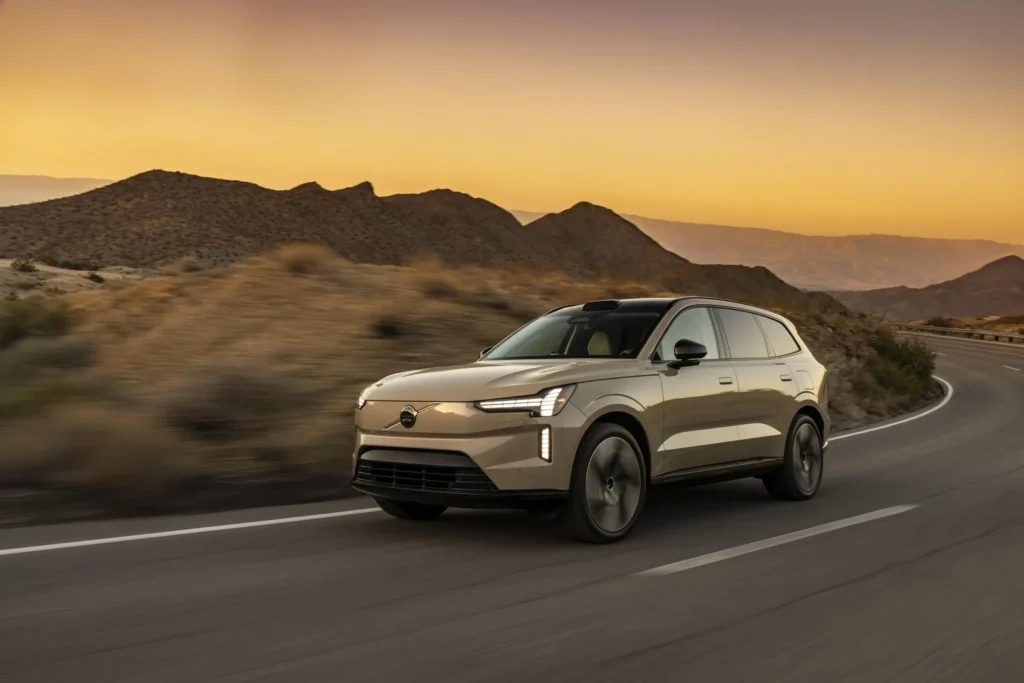 Volvo renunță la planul de a vinde numai EV-uri până în 2030
