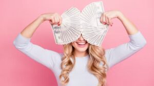 STUDIU. Un salariu de 75.000 de dolari nu este limita fericirii