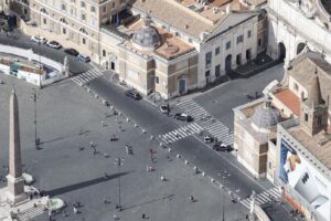 MOTIVUL pentru care un român nu mai are voie să calce în centrul unui oraș din Italia, timp de un an