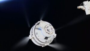 Starliner de la Boeing și-a început călătoria spre Pământ