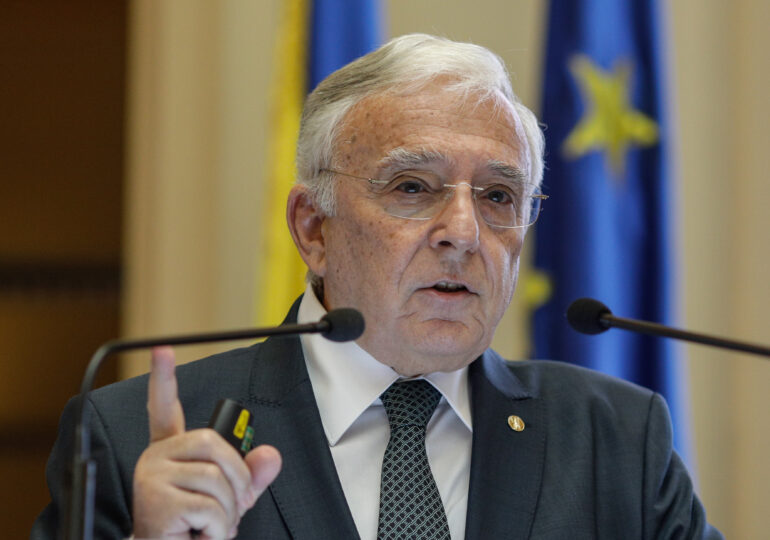 Noua conducere a BNR a fost votată de Parlament, fără audieri, fără întrebări. Mugur Isărescu a fost reales în funcția de guvernator