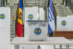 După procesarea a 97,5% din voturi, Maia Sandu și Alexandr Stoianoglu ajung în turul doi al alegerilor prezidențiale din Republica Moldova