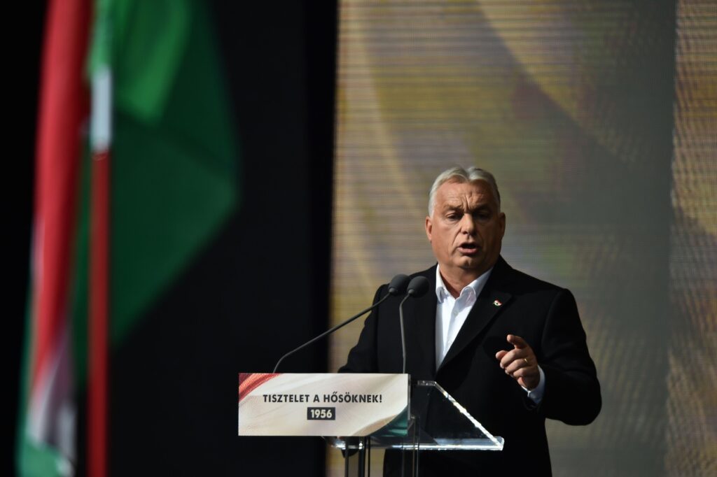 Viktor Orban acuză Uniunea Europeană că încearcă să impună un „Guvern marionetă” în Ungaria