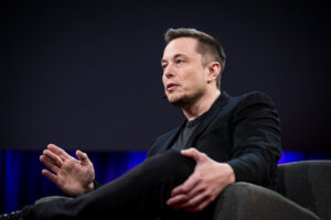 X, acuzată de FURT EDITORIAL. Publicațiile franceze au deschis un proces comun împotriva platformei lui Musk
