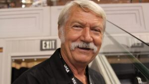 Cine a fost Béla Károlyi, antrenorul Nadiei Comăneci