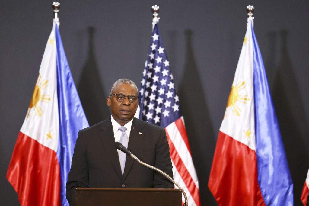 Statele Unite își consolidează prezența în PACIFIC. Au semnat un acord militar cu Filipine
