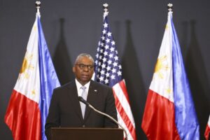 Statele Unite își consolidează prezența în PACIFIC. Au semnat un acord militar cu Filipine