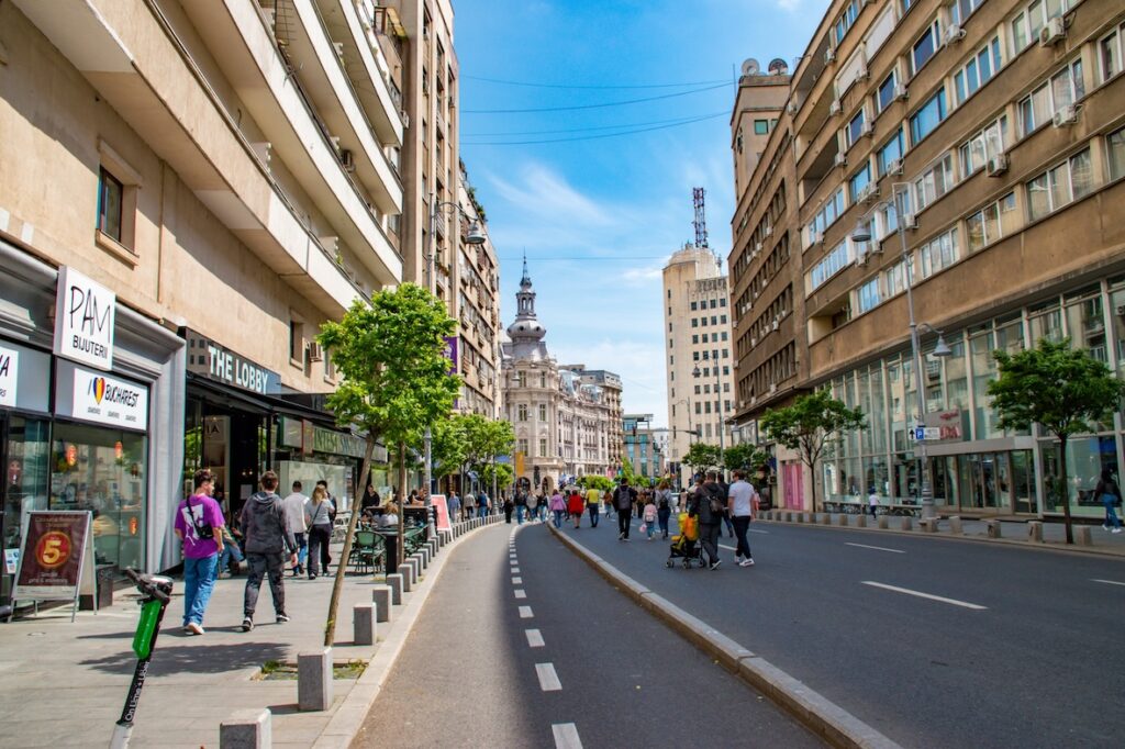 Calea Victoriei, în clasamentul celor mai scumpe artere comerciale