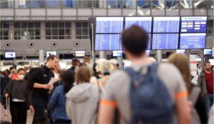 România este pe primul loc în Europa la zboruri întârziate