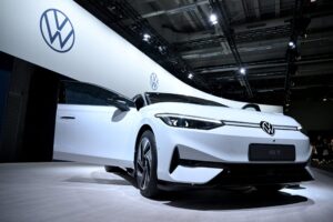 Porsche SE anticipează o depreciere de până la 21 de miliarde de dolari a participației la Volkswagen