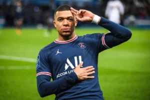 Kylian Mbappé a fost provocat de fani să alcătuiască echipa ideală
