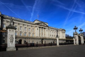 O angajată de la Palatul Buckingham a fost arestată. Ce acuzații i se aduc