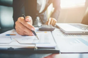 Cresc sau nu taxele în 2025? Bugetul de stat rămâne suspendat