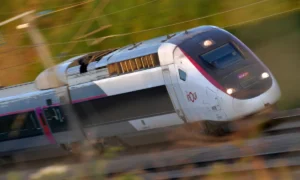 Un tren de mare viteză, cu 444 de locuri, va lega Parisul de Berlin.