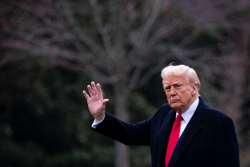 Donald Trump, întrebat cum comentează creșterea prețurilor la mașini, după taxele impuse pe importurile din UE: „Nu-mi pasă deloc!”