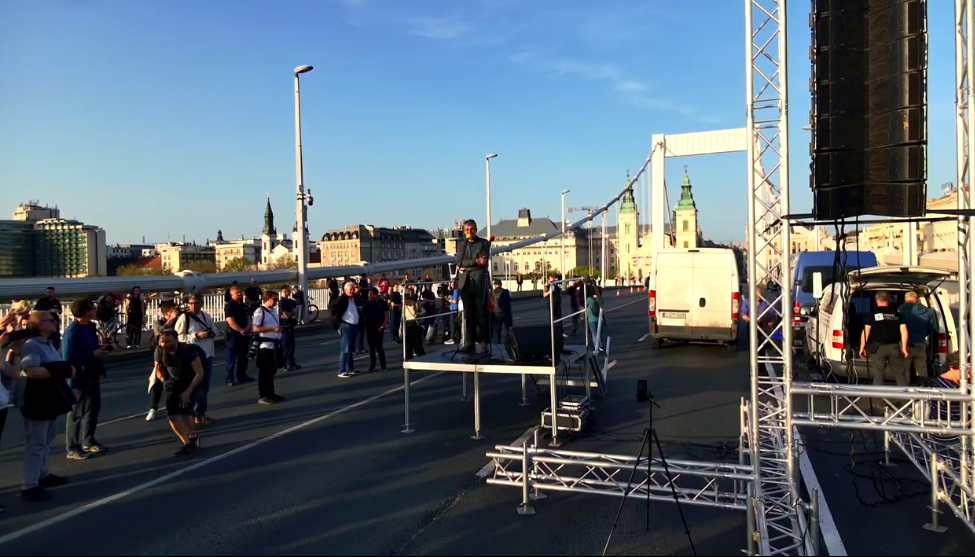 A cincea demonstrație pe pod la Budapesta împotriva restricționării dreptului de întrunire