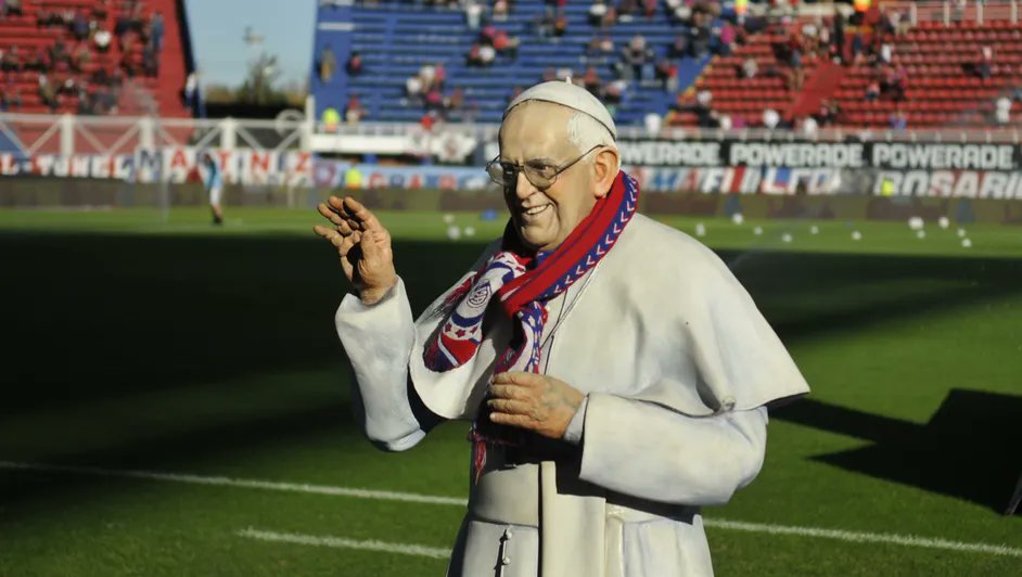 Echipa San Lorenzo i-a adus un omagiu Papei Francisc
