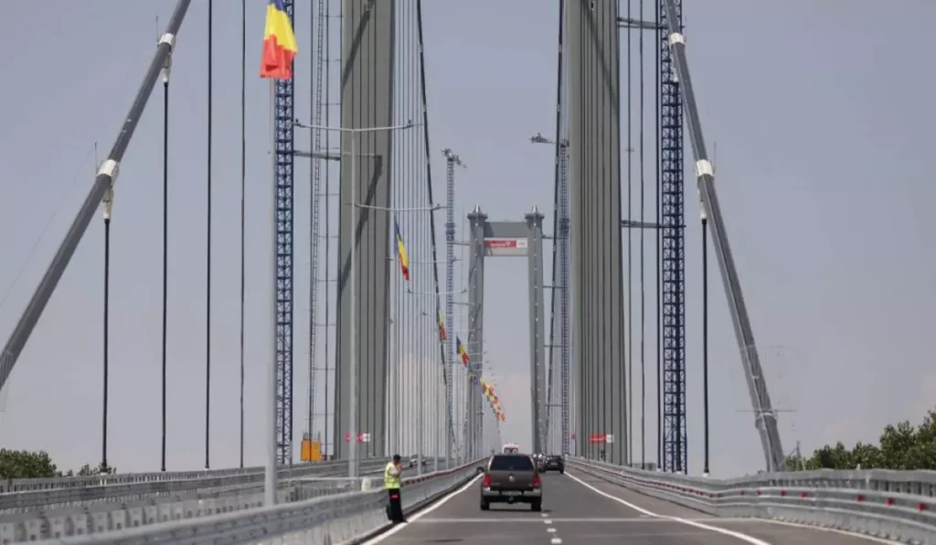 Podul de la Brăila intră în a cincea reparație în doi ani