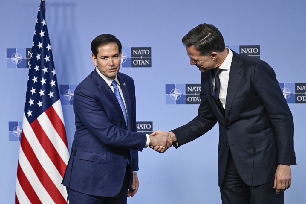 „Trump a fost clar că vom rămâne în NATO”