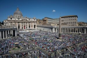 Pe ce venituri se bazează Vaticanul. Deficitul bugetar și cheltuielile lăsate în urmă de Papa Francisc