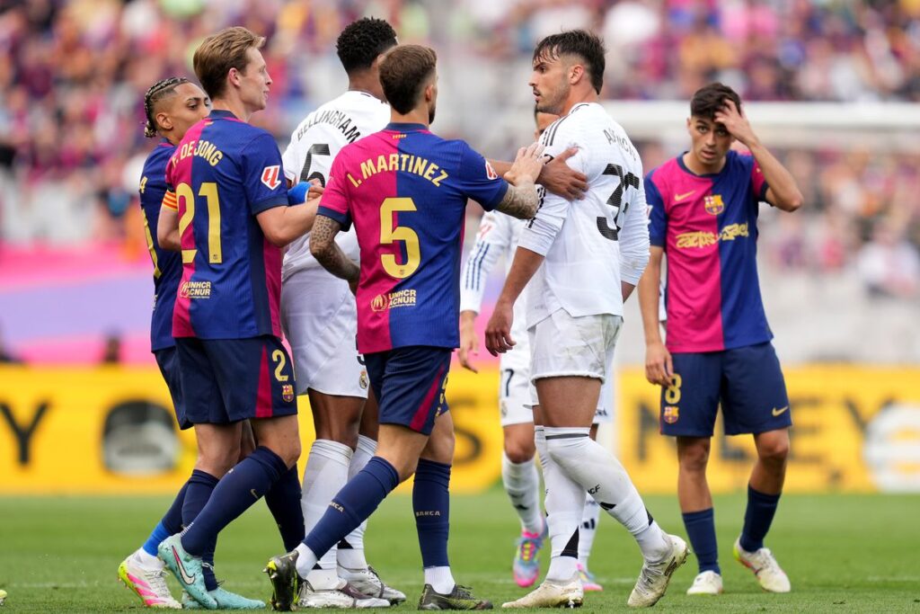 Barcelona a reușit o victorie de 4-3 contra Realului