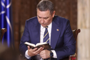 Zeci de mii de emailuri interne de la România TV scot la suprafață istoria propagandei pro-Ponta