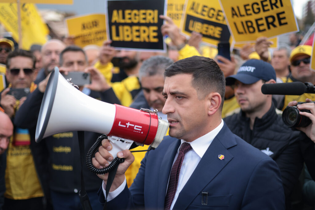 Simion, val de amenințări și delir conspiraționist: Trebuie s-avem televiziunile, site-urile noastre