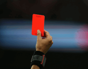Un portar a fost suspendat 30 de ani după ce a agresat arbitrul