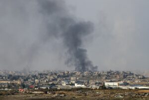RĂZBOI în Orientul Mijlociu, ziua 598. Doi colaboratori ai Crucii Roșii în Fâșia Gaza, uciși într-o lovitură asupra casei lor