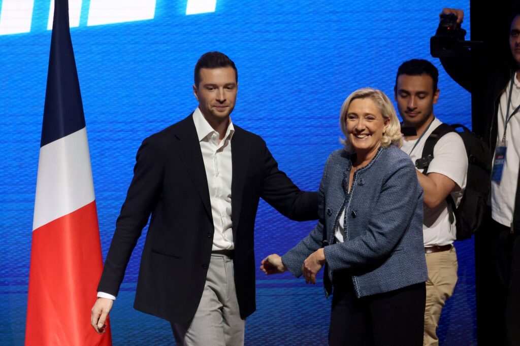 Liderul opoziției din Franța îi solicită lui Macron să organizeze un referendum pe tema imigrației/ „Francezii trebuie să reia controlul”