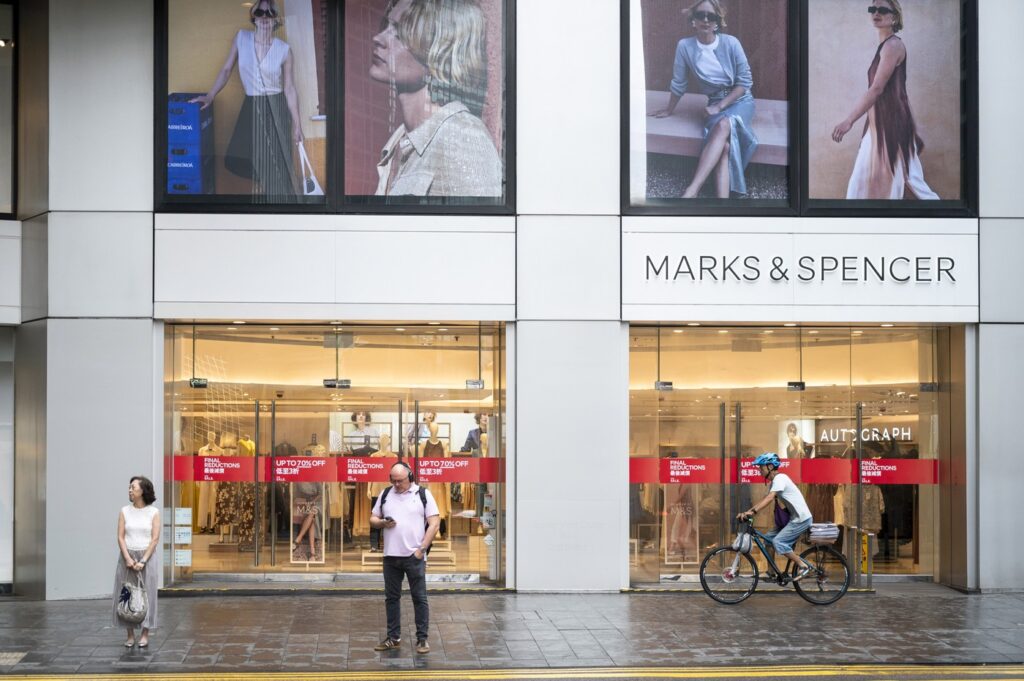 Retailerul britanic Marks & Spencer a anunțat că datele personale ale clienților au fost furate în urma unui atac cibernetic