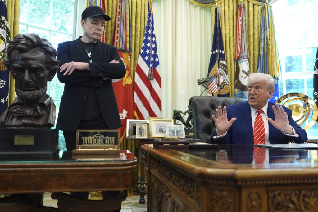 Ce sfat îi oferă Donald Trump lui Emmanuel Macron în contextul disputelor cu soția