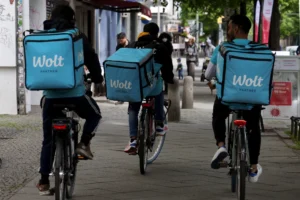 România nu știe câți bani iau Google, Uber, Glovo și Airbnb