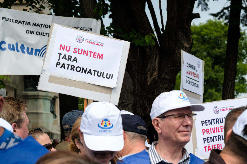 Sindicatele, chemate luni la discuții la Cotroceni