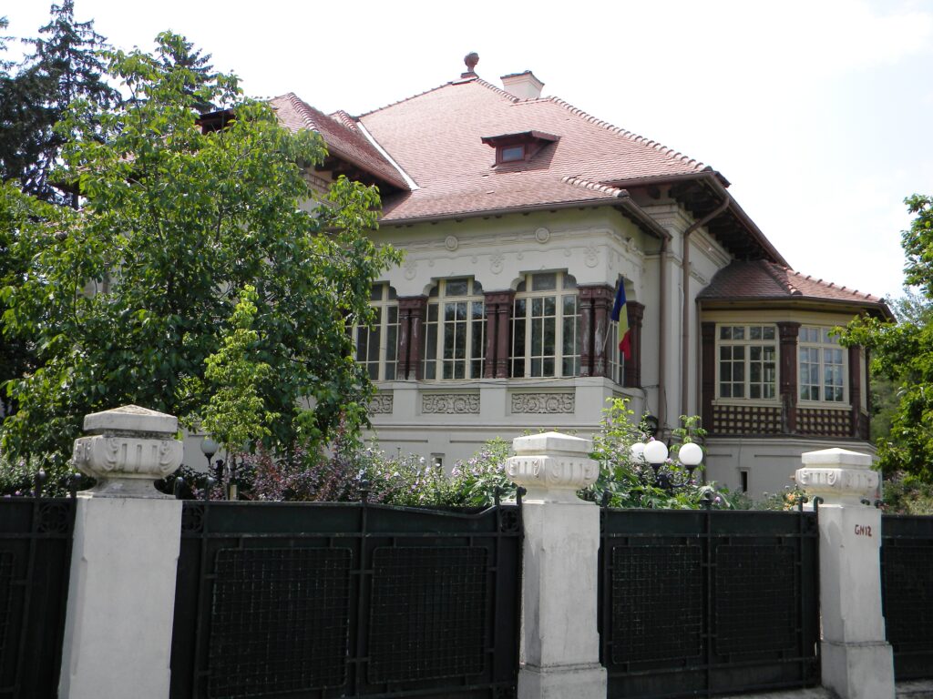 Fostul sediu al USL și de campanie al lui Crin Antonescu ajunge pe mâna lui Dan Voiculescu