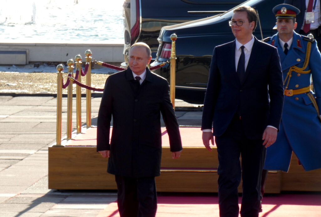 Aleksandar Vučić: Serbia va reintroduce serviciul militar obligatoriu
